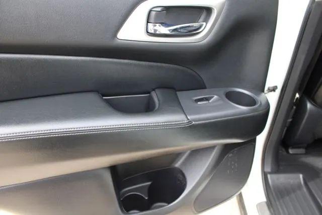 2020 Nissan Pathfinder Platinum 2WD