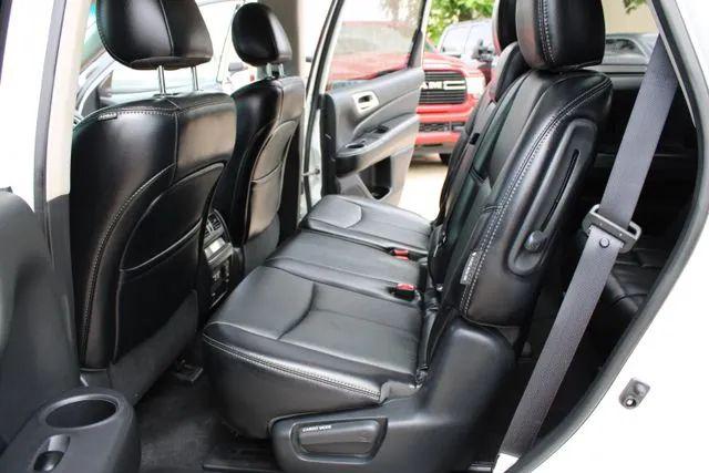 2020 Nissan Pathfinder Platinum 2WD