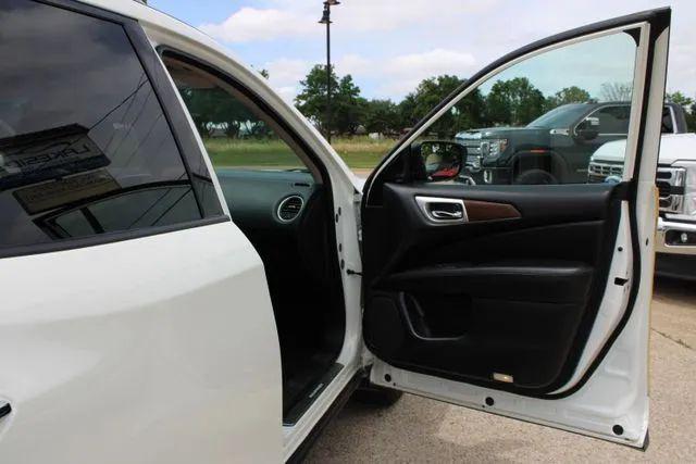 2020 Nissan Pathfinder Platinum 2WD