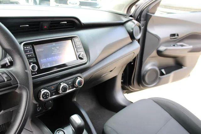2023 Nissan Kicks S Xtronic CVT
