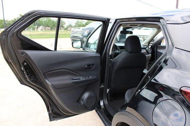 2023 Nissan Kicks S Xtronic CVT
