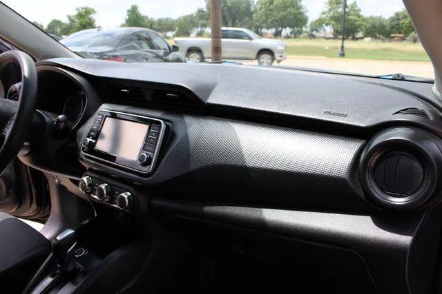 2023 Nissan Kicks S Xtronic CVT