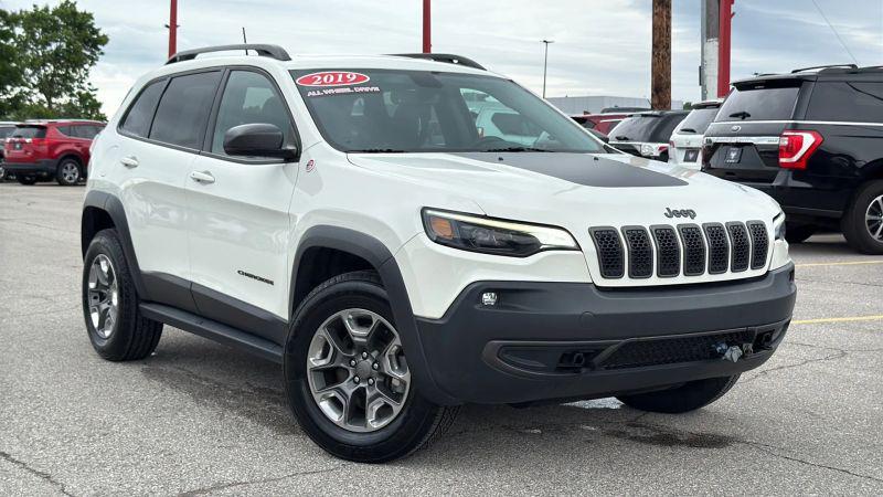 2019 Jeep Cherokee Trailhawk 4x4 for sale in Indianapolis, IN