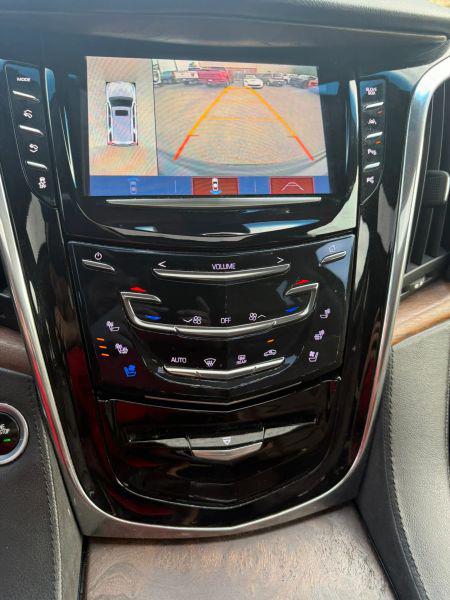 2017 Cadillac Escalade Luxury
