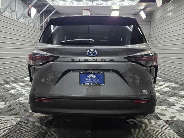 2023 Toyota Sienna XLE