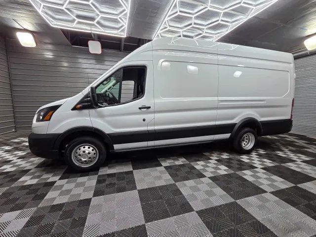 2023 Ford Transit Cargo Van Extended Length w/9 950-lb GVWR
