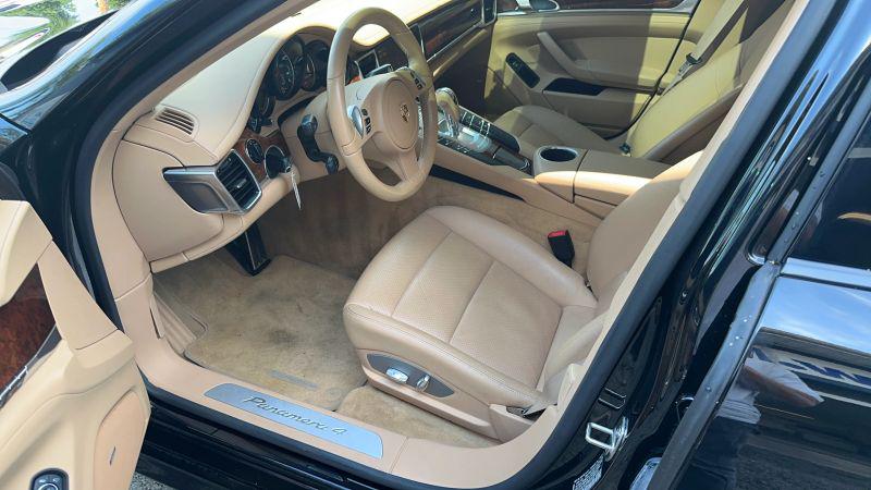 2012 Porsche Panamera 4