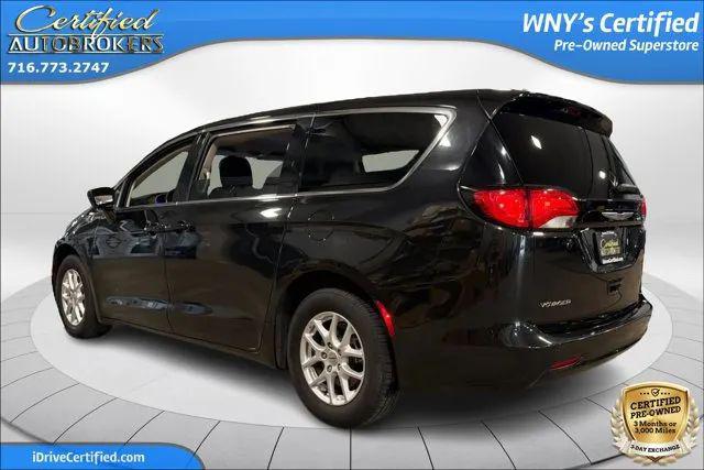 2023 Chrysler Voyager LX