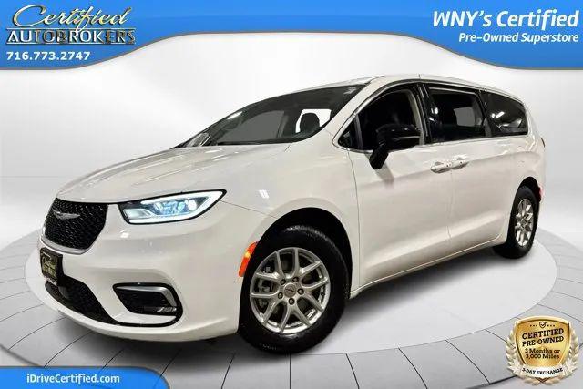 2024 Chrysler Pacifica Touring L for sale in Grand Island, NY