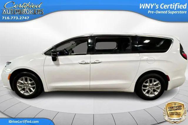 2024 Chrysler Pacifica Touring L
