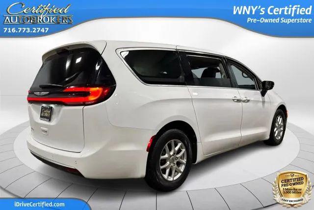 2024 Chrysler Pacifica Touring L