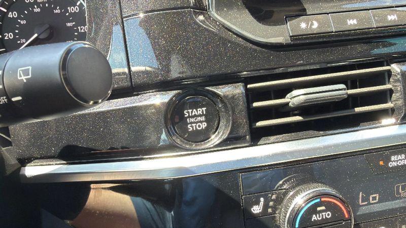 2025 Nissan Pathfinder SL FWD
