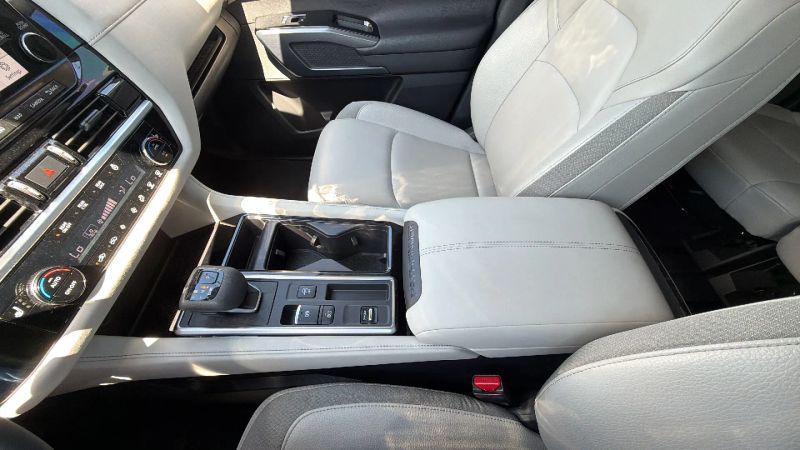 2025 Nissan Pathfinder SL FWD