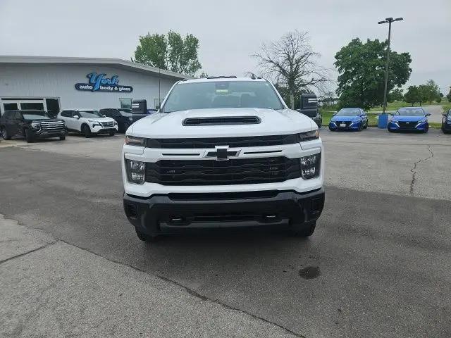2024 Chevrolet Silverado 2500HD 4WD Crew Cab Standard Bed Custom
