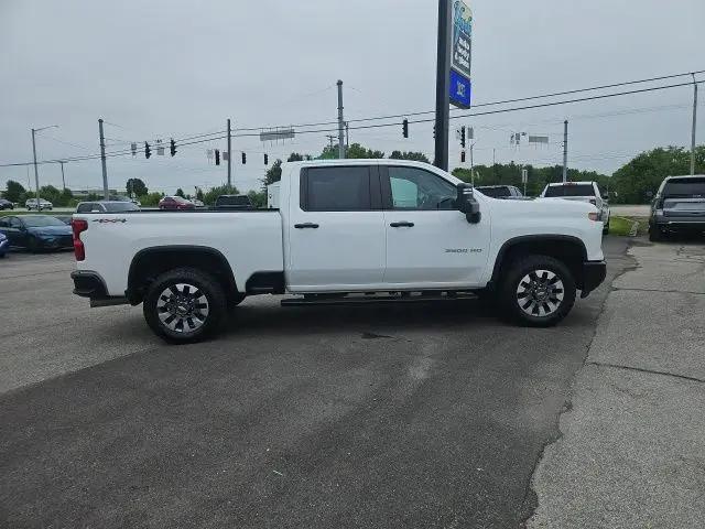 2024 Chevrolet Silverado 2500HD 4WD Crew Cab Standard Bed Custom