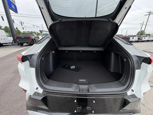 2026 Buick NV Sport Touring FWD
