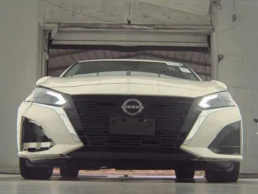 2023 Nissan Altima SL FWD