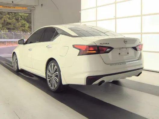 2023 Nissan Altima SL FWD
