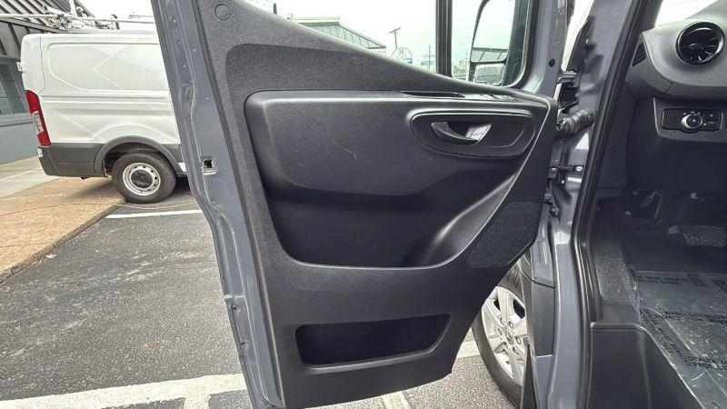 2020 Mercedes-Benz Sprinter 1500 Standard Roof I4
