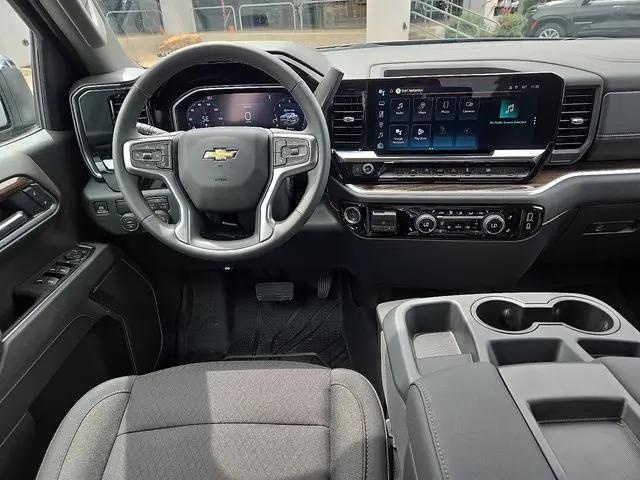 2026 Chevrolet Silverado 1500 2WD Crew Cab Short Bed LT