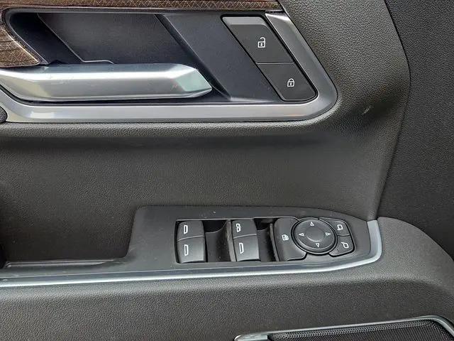2026 Chevrolet Silverado 1500 2WD Crew Cab Short Bed LT