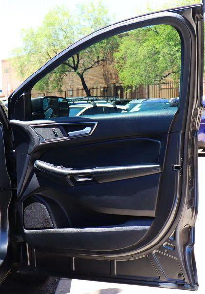 2020 Ford Edge SE