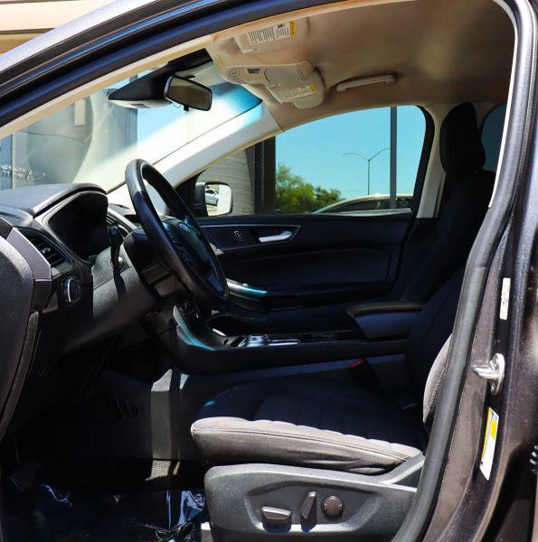 2020 Ford Edge SE