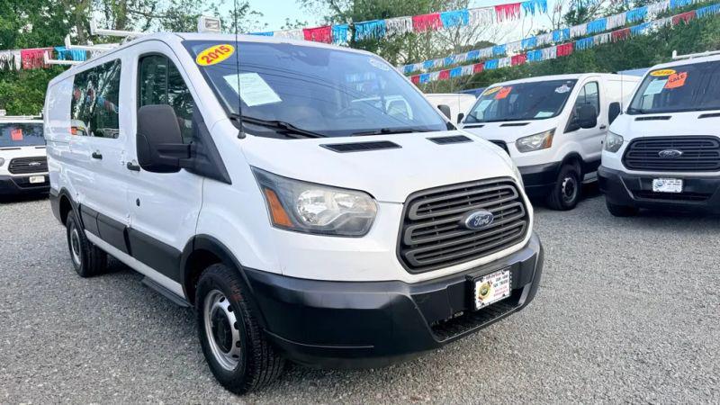 2015 Ford Transit w/60/40 Side Door w/RWB