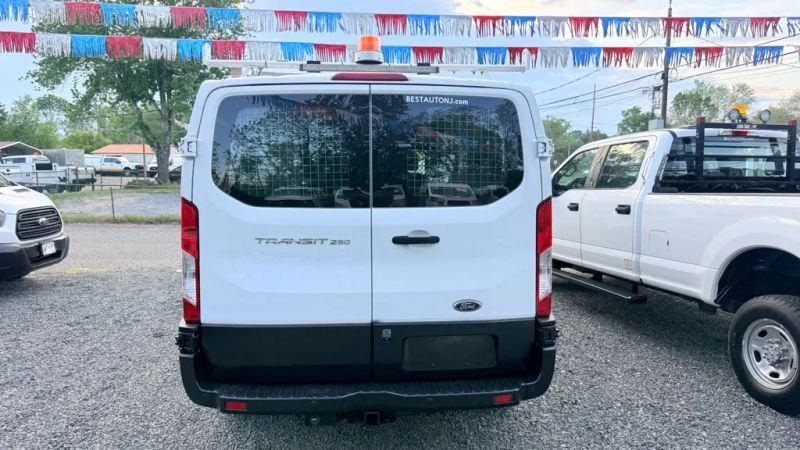 2015 Ford Transit w/60/40 Side Door w/RWB