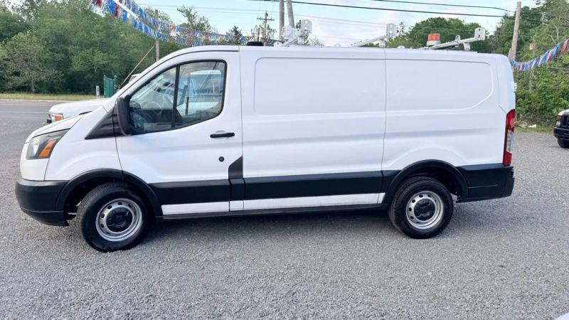 2015 Ford Transit w/60/40 Side Door w/RWB
