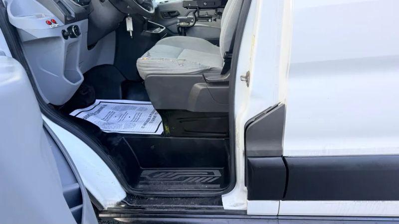 2015 Ford Transit w/60/40 Side Door w/RWB