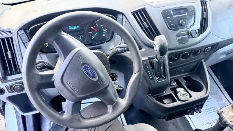 2015 Ford Transit w/60/40 Side Door w/RWB