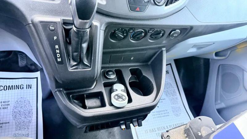 2015 Ford Transit w/60/40 Side Door w/RWB