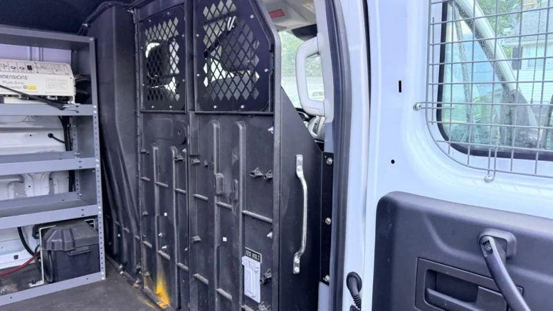 2015 Ford Transit w/60/40 Side Door w/RWB