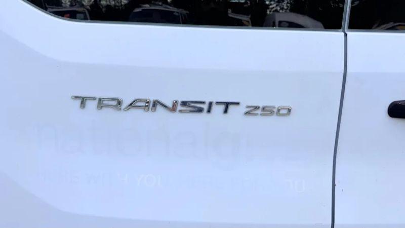 2015 Ford Transit w/60/40 Side Door w/RWB