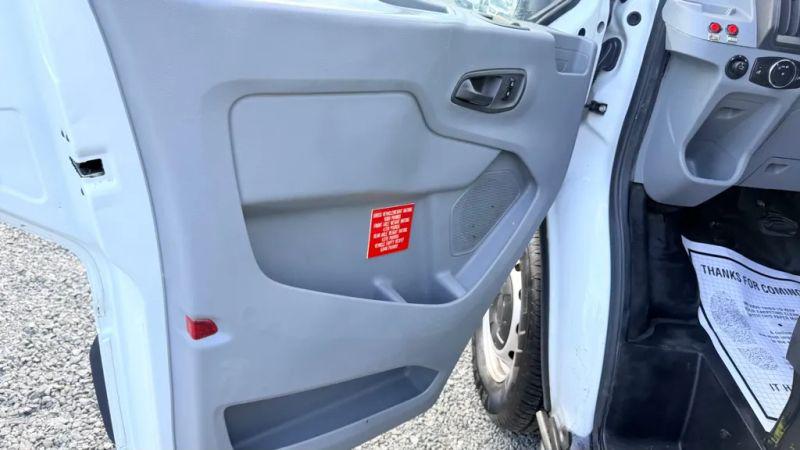 2015 Ford Transit w/60/40 Side Door w/RWB