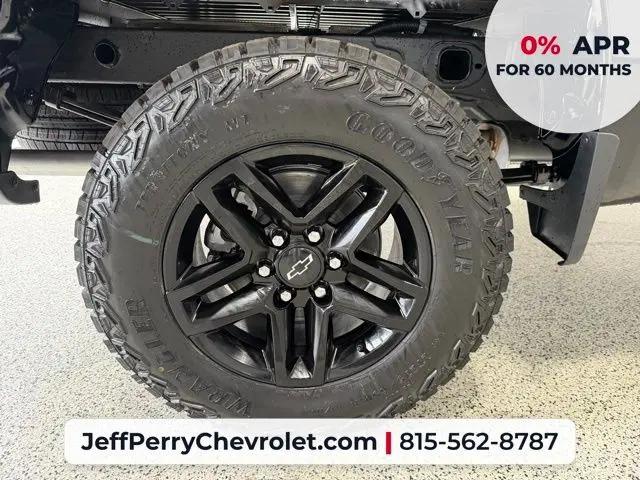 2026 Chevrolet Silverado 1500 4WD Crew Cab Short Bed Custom Trail Boss