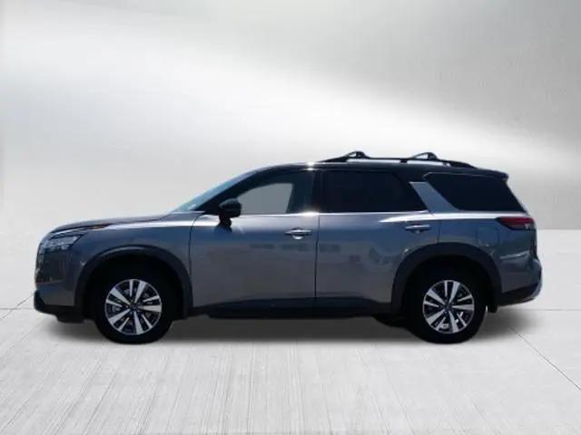 2023 Nissan Pathfinder SL 4WD