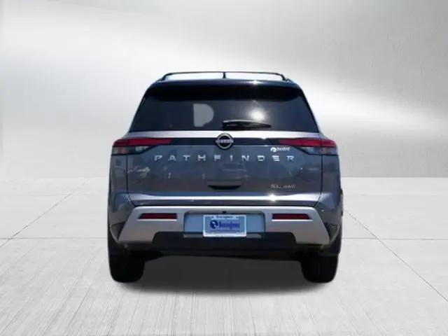 2023 Nissan Pathfinder SL 4WD