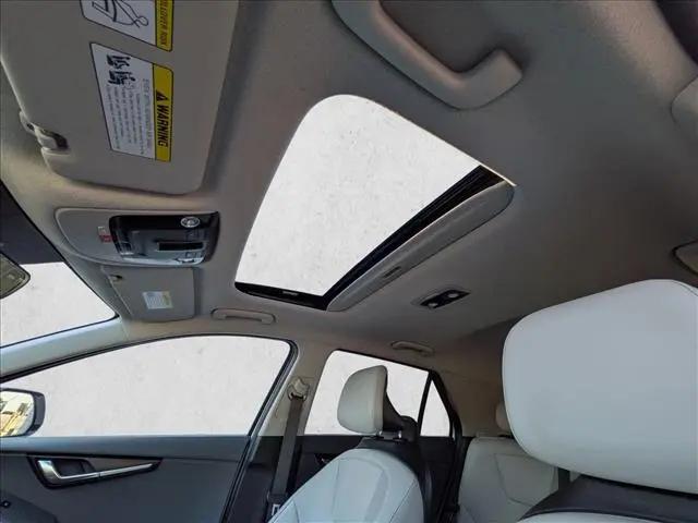 2024 Kia Niro EX Touring