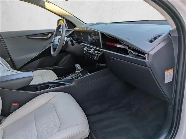 2024 Kia Niro EX Touring