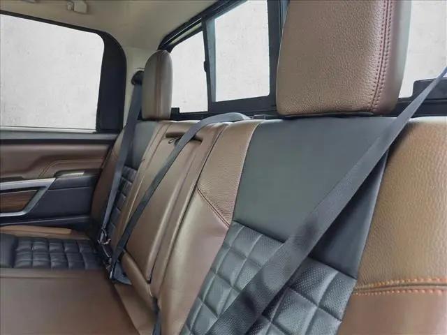 2017 Nissan Titan Platinum Reserve