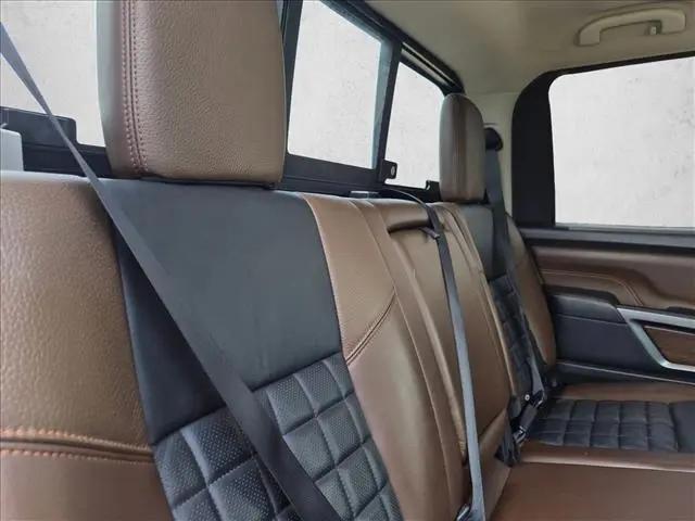 2017 Nissan Titan Platinum Reserve