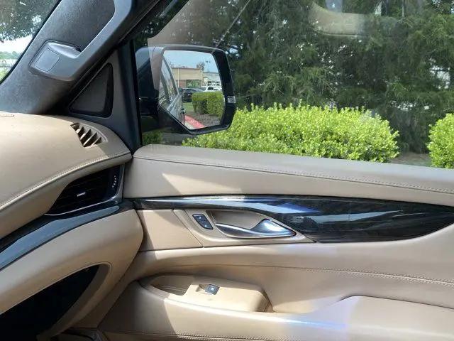 2019 Cadillac Escalade Platinum