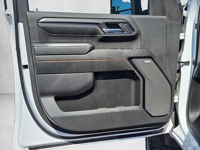 2024 GMC Sierra 2500HD 4WD Crew Cab Standard Bed AT4