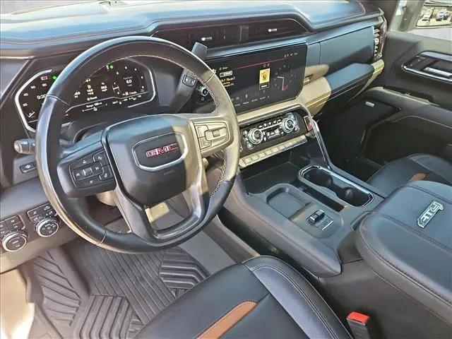 2024 GMC Sierra 2500HD 4WD Crew Cab Standard Bed AT4