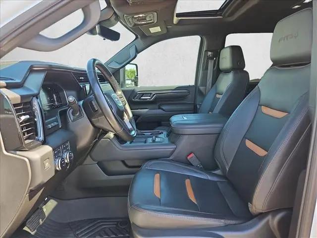 2024 GMC Sierra 2500HD 4WD Crew Cab Standard Bed AT4