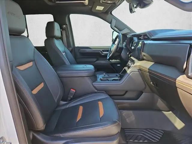 2024 GMC Sierra 2500HD 4WD Crew Cab Standard Bed AT4