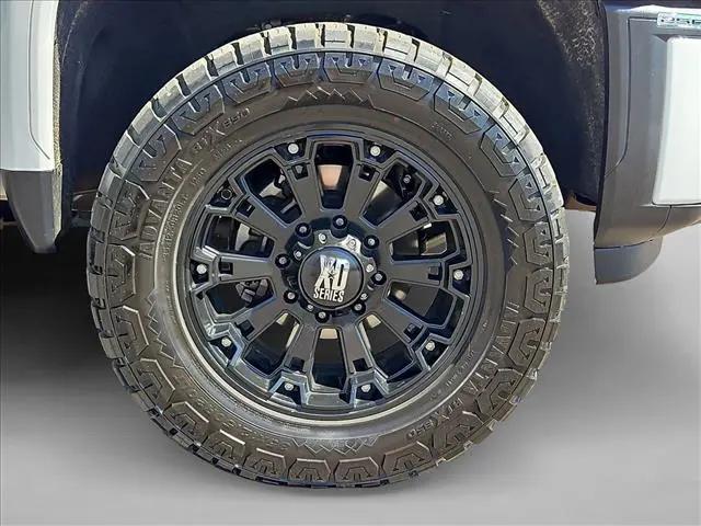 2024 GMC Sierra 2500HD 4WD Crew Cab Standard Bed AT4