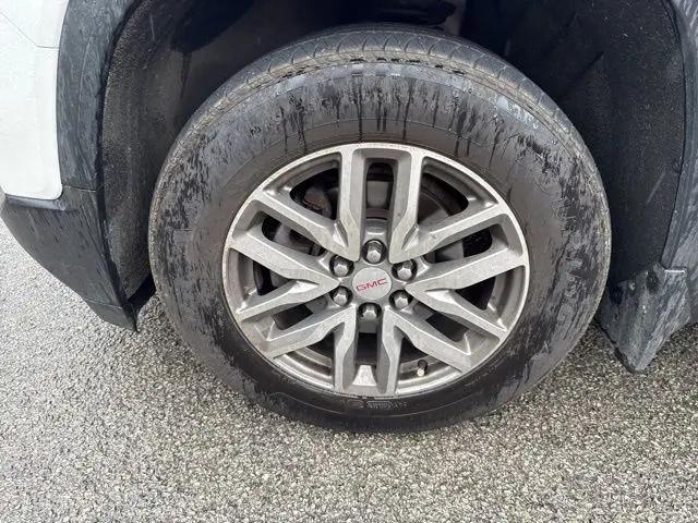 2017 GMC Acadia SLE-2